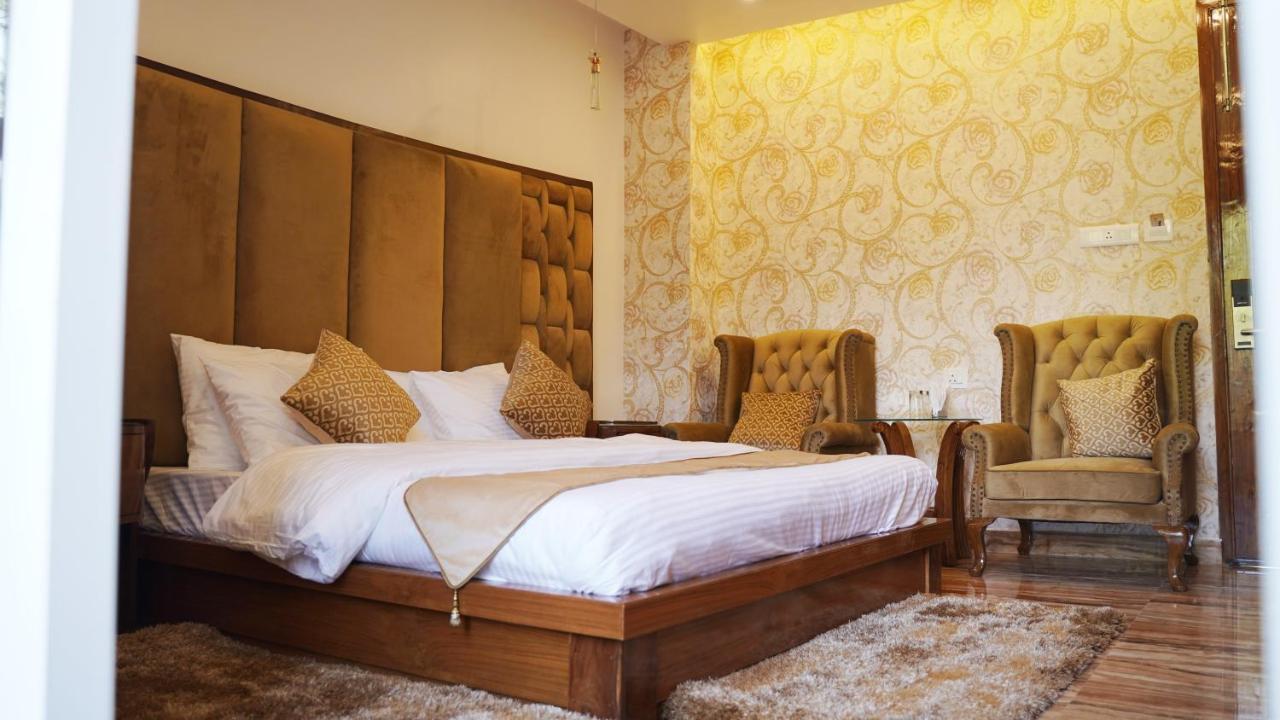 Hotel Saheb'S Castle Mcleodganj МакЛеод Ганж Екстериор снимка