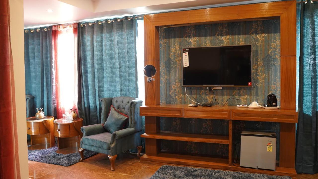 Hotel Saheb'S Castle Mcleodganj МакЛеод Ганж Екстериор снимка