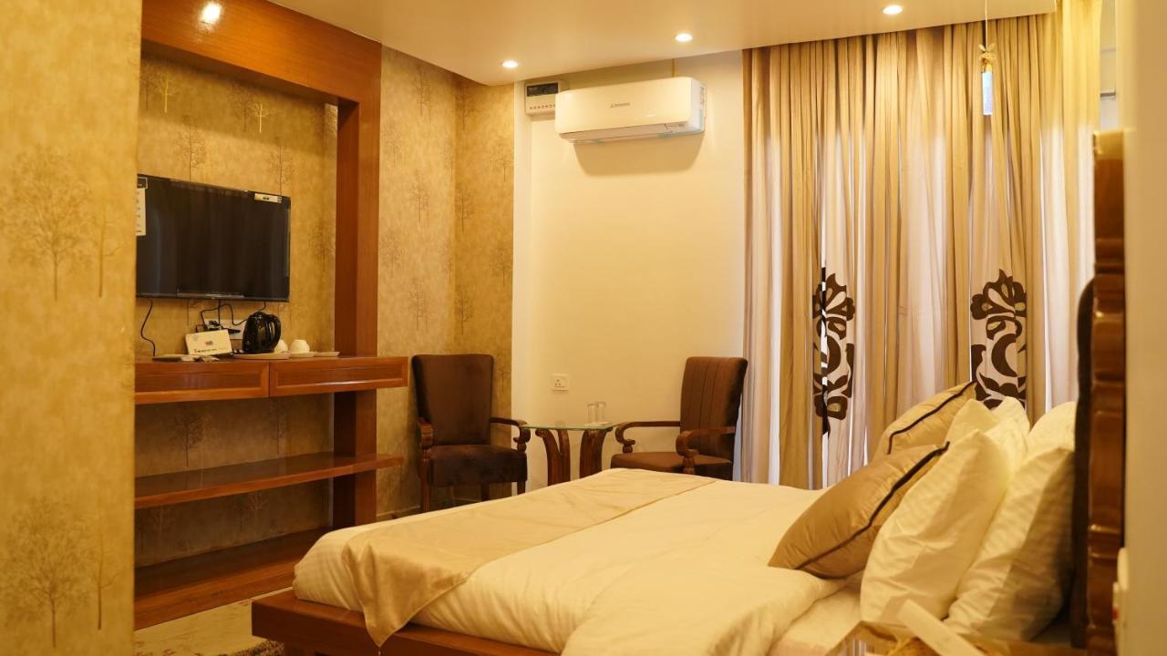 Hotel Saheb'S Castle Mcleodganj МакЛеод Ганж Екстериор снимка