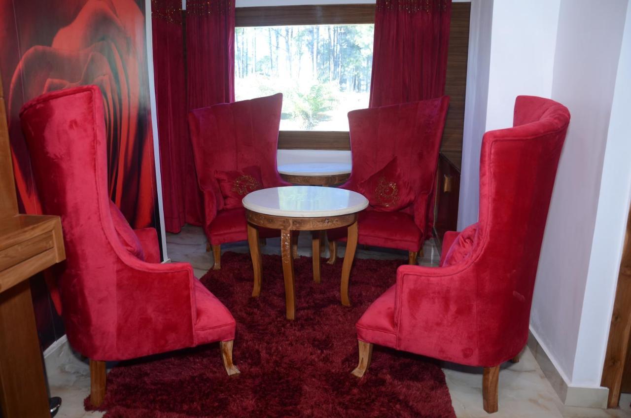 Hotel Saheb'S Castle Mcleodganj МакЛеод Ганж Екстериор снимка